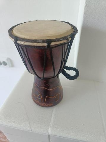 Leuke djembe beschikbaar voor biedingen