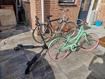 Giant Adult Bike
Junior Bike (Green & Pink)
Black Scooter beschikbaar voor biedingen
