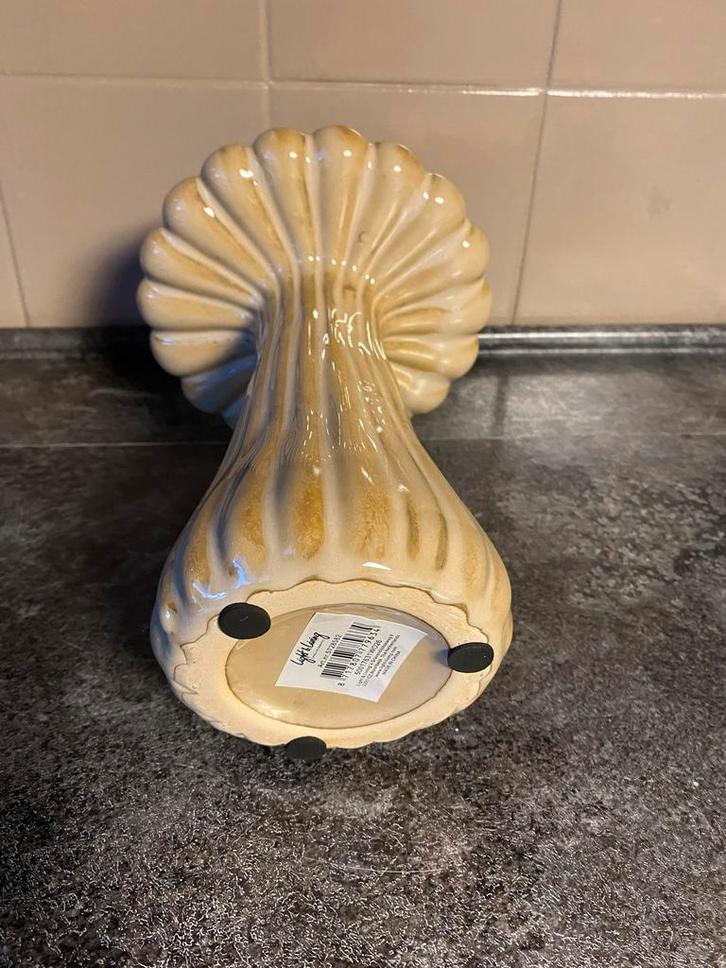 Schattige paddenstoel kandelaar met vogeltje, Huis en Inrichting, Woonaccessoires | Kandelaars en Kaarsen, Zo goed als nieuw, Kandelaar