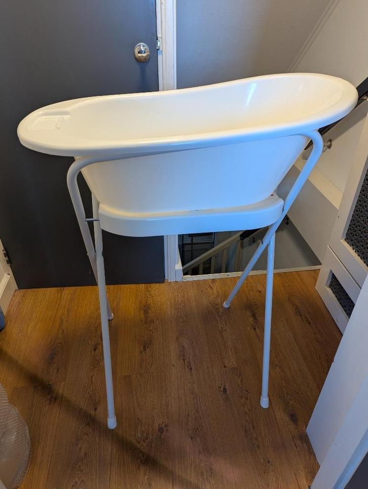 Baby Bath + Stand, Kinderen en Baby's, Badjes en Verzorging, Zo goed als nieuw, Badje, Hema, Standaard, Ophalen