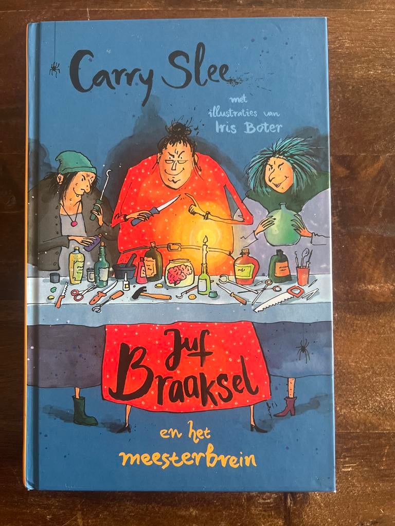 Juf Braaksel en het meesterbrein - Carry Slee, Boeken, Kinderboeken | Jeugd | onder 10 jaar, Ophalen of Verzenden, Zo goed als nieuw