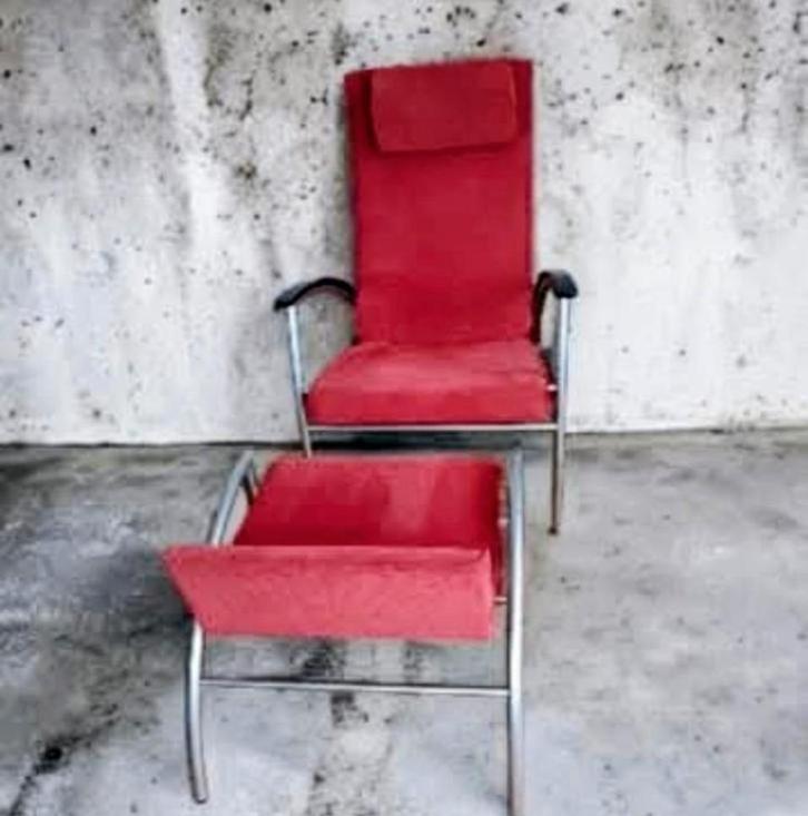 Vintage KEBE Lounge Stoel met Hocker - Jaren 80 Design, Huis en Inrichting, Fauteuils, Gebruikt, Metaal, Stof, 75 tot 100 cm, 75 tot 100 cm