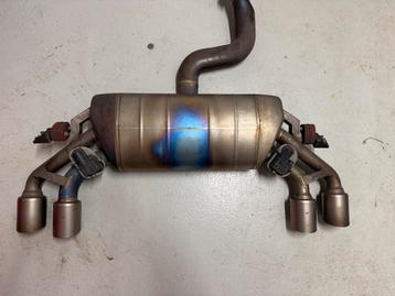Vw Golf 8 R Akrapovic uitlaat einddemper beschikbaar voor biedingen
