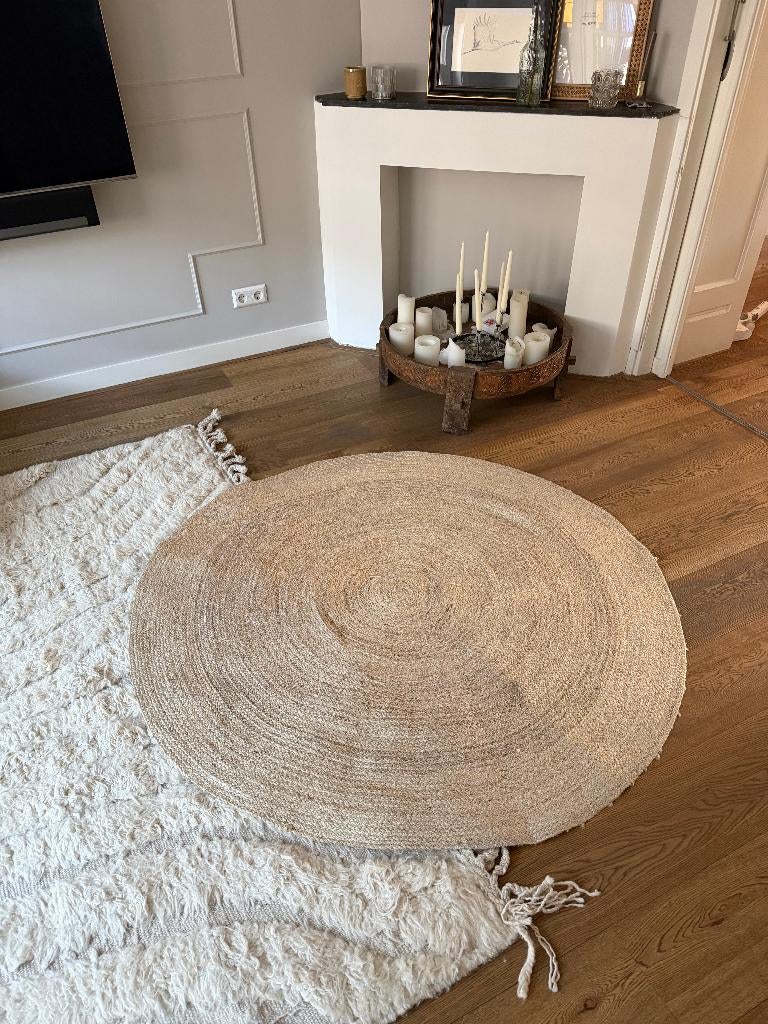 Rond kleed van jute, Huis en Inrichting, Stoffering | Tapijten en Kleden, Rond, Ophalen of Verzenden, Zo goed als nieuw, Bruin