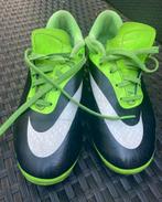 Voetbalschoenen Nike, Sport en Fitness, Voetbal, Gebruikt, Maat XS of kleiner, Schoenen, Ophalen of Verzenden