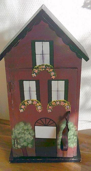 Vintage klein huisje langwerpig decoratiehuisje poppenhuisje beschikbaar voor biedingen