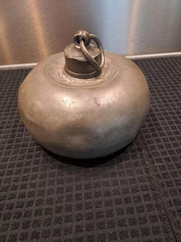 Te koop Tinnen warm waterkruik met watermerk beschikbaar voor biedingen