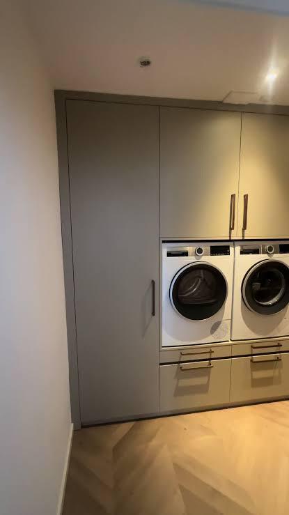 Timmerman gezocht - Bilgaard (Leeuwarden), Minder dan 25 mm, Ophalen of Verzenden, Plank, 300 cm of meer