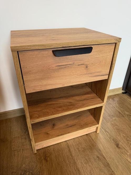 2x Nachtkastje JYSK, Huis en Inrichting, Slaapkamer | Nachtkastjes, Zo goed als nieuw, 55 tot 70 cm, Minder dan 45 cm, Hout, Ophalen