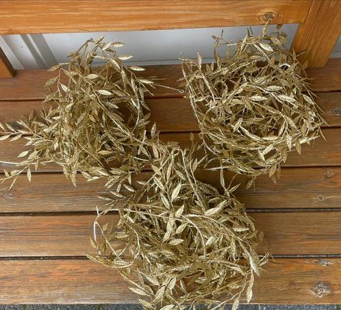 3x Decoratieve blaadjesslinger glitter goud bladeren slinger, Huis en Inrichting, Woonaccessoires | Kunstplanten en Kunstbloemen