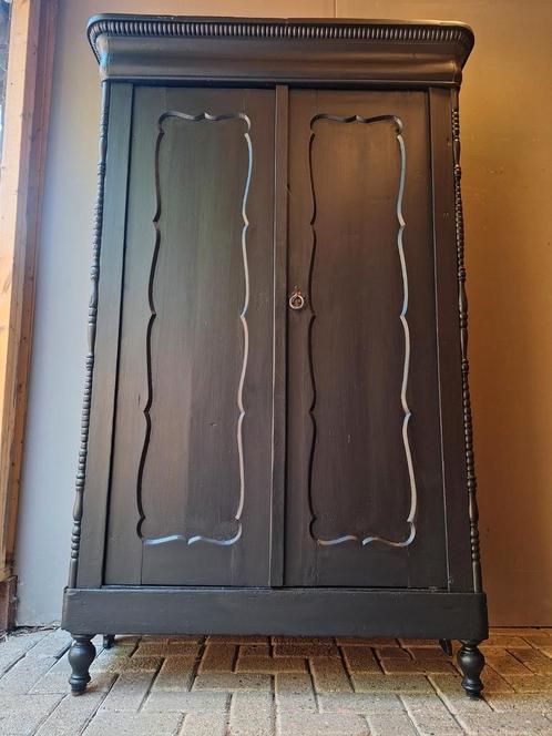Mat zwarte biedermeier linnenkast kledingkast, Antiek en Kunst, Antiek | Meubels | Kasten, Ophalen of Verzenden
