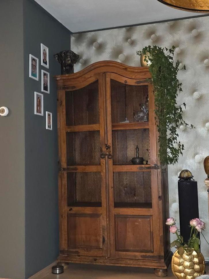 Mooie zware houten kast, Huis en Inrichting, Kasten | Vitrinekasten, Gebruikt, 200 cm of meer, 25 tot 50 cm, Ophalen