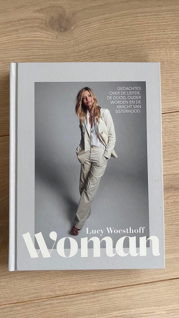 Woman | Lucy Woesthoff, Boeken, Esoterie en Spiritualiteit, Nieuw, Ophalen