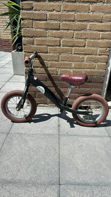 Loopfietsje Alpina 12inch beschikbaar voor biedingen