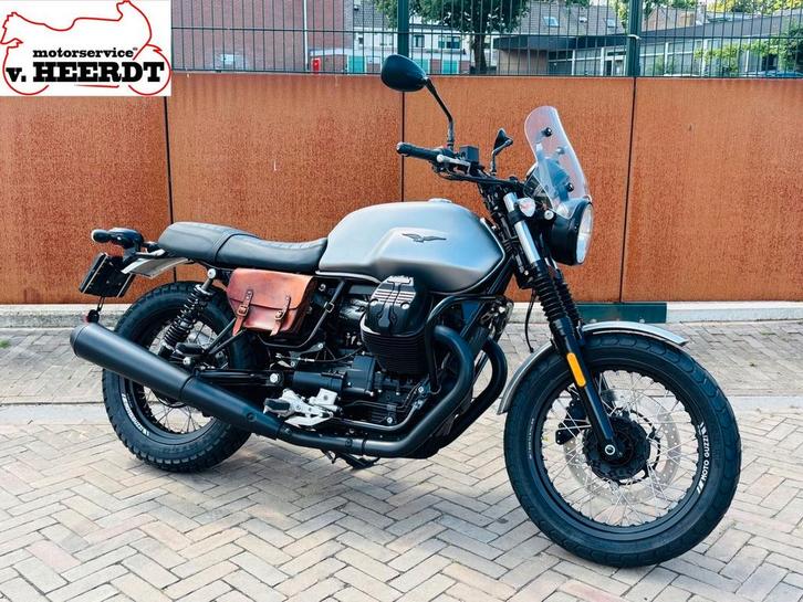 MOTO GUZZI V 7 III ROUGH 1700 km (bj 2021) V7 NIEUW, Motoren, Motoren | Moto Guzzi, Bedrijf, Toermotor, 2 cilinders
