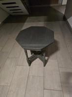 8 hoekig antiek/vintage tafeltje. 60 cm doorsnee en 67 hoog., Huis en Inrichting, Tafels | Bijzettafels, Rond, Zo goed als nieuw