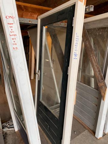 ACHTERDEUR MET KOZIJN (B102,5xH208) DUBBELGLAS HR++ beschikbaar voor biedingen