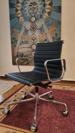 Bureaustoel Charles & Ray Eames Vitra EA 117 zwart leder, Ophalen, Zo goed als nieuw, Zwart, Bureaustoel