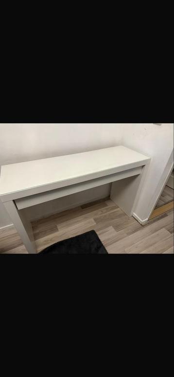Ikea MALM bureau beschikbaar voor biedingen