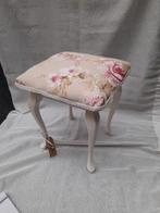 Poefje 30 x 30 en 25 cm hoog, Ophalen of Verzenden, Zo goed als nieuw, Rechthoekig