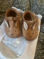 Schattige slofjes konijn donsje 12-18 mnd, Ophalen of Verzenden, Zo goed als nieuw, Meisje, Slofjes