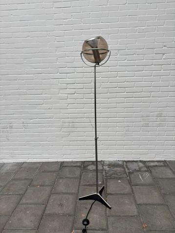 Lamp Raak Globe vloerlamp beschikbaar voor biedingen