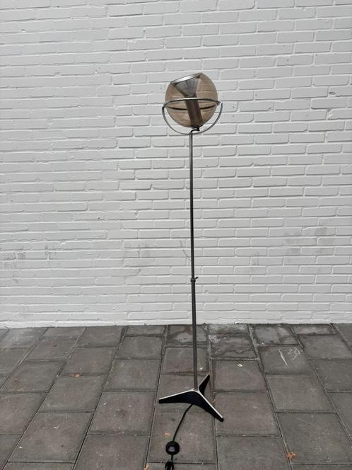 Lamp Raak Globe vloerlamp, Huis en Inrichting, Lampen | Vloerlampen, Zo goed als nieuw, Minder dan 100 cm, Metaal, Ophalen of Verzenden