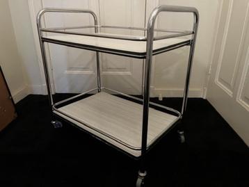 Bar/serveerwagen, jaren 60, goede staat beschikbaar voor biedingen