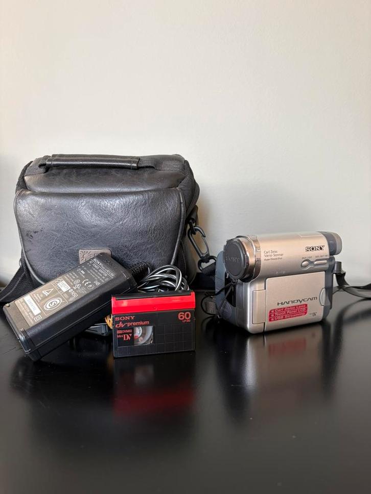 Sony DCR‑HC14E MiniDV Handycam, Audio, Tv en Foto, Videocamera's Digitaal, Zo goed als nieuw, Mini dv, Sony, 20x of meer, Ophalen