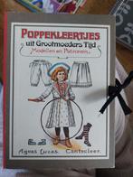 Poppenkleertjes uit grootmoeders tijd, Ophalen of Verzenden, Zo goed als nieuw