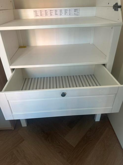 Ikea sundvik baby kast / commode in 1, Kinderen en Baby's, Kinderkamer | Commodes en Kasten, Zo goed als nieuw, 105 cm of meer