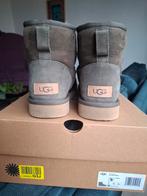 Ugg classic mini II mt 40, UGG, Lage of Enkellaarzen, Ophalen of Verzenden, Zo goed als nieuw