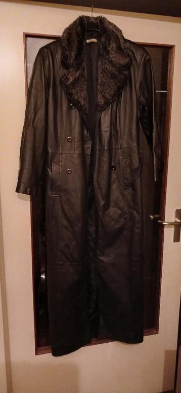 Lange zwarte vintage damesjas maat 38 € 25,00 beschikbaar voor biedingen