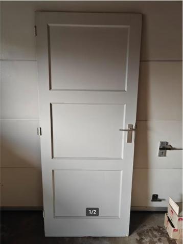 Mooie Paneeldeur beschikbaar voor biedingen