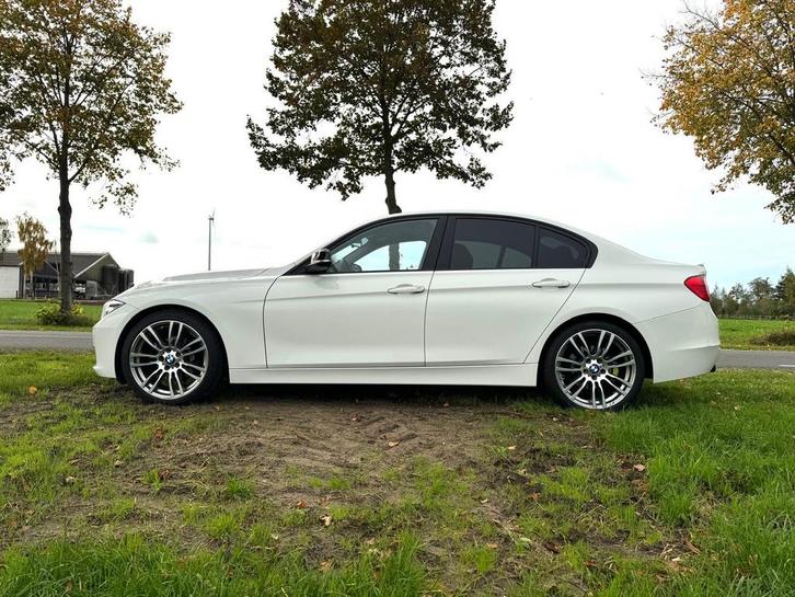 BMW 3-Serie 320i Efficient Dynamics, 170pk 2013 Wit, Auto's, BMW, Particulier, 3-Serie, ABS, Achteruitrijcamera, Airbags, Airconditioning