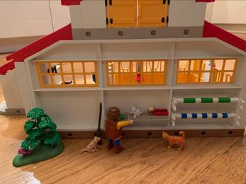 Playmobil paardenboerderij beschikbaar voor biedingen