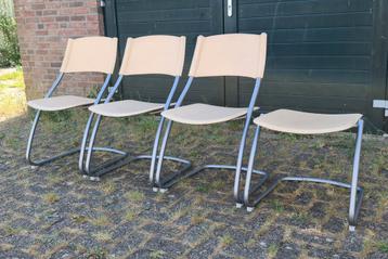 3 Effezeta Eetkamerstoelen + kruk Italiaanse Design  beschikbaar voor biedingen