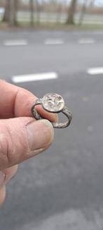 Bodemvondst Romeinse ring, Ophalen of Verzenden, Brons
