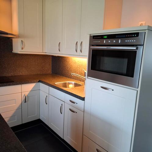 Granieten blad met spoelbak en achterwand, Huis en Inrichting, Keuken | Keukenelementen, Gebruikt, Minder dan 100 cm, 200 cm of meer
