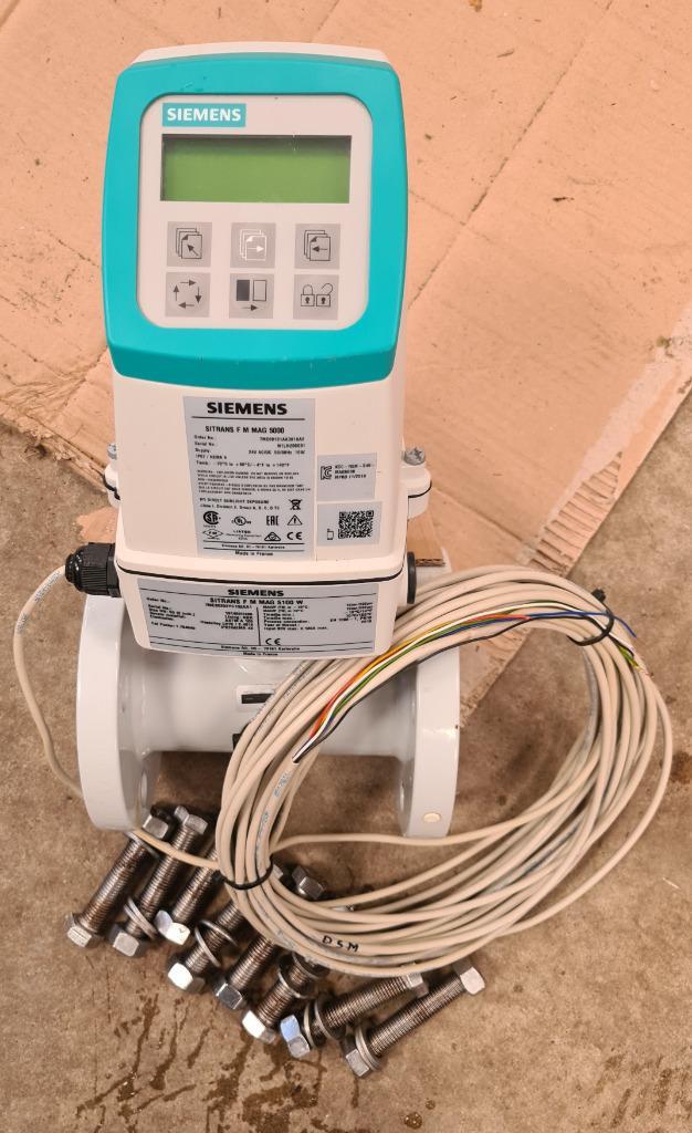 50 mm Siemens doorstroommeter, Doe-het-zelf en Verbouw, Meetapparatuur, Zo goed als nieuw, Overige meters, Ophalen of Verzenden