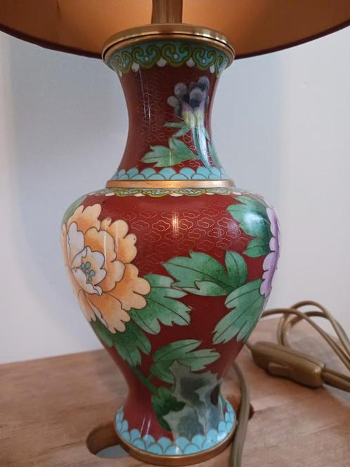 Handgemaakte Cloisonné lamp, ossenbloedrood gele lila rozen, Huis en Inrichting, Lampen | Tafellampen, Zo goed als nieuw, Minder dan 50 cm