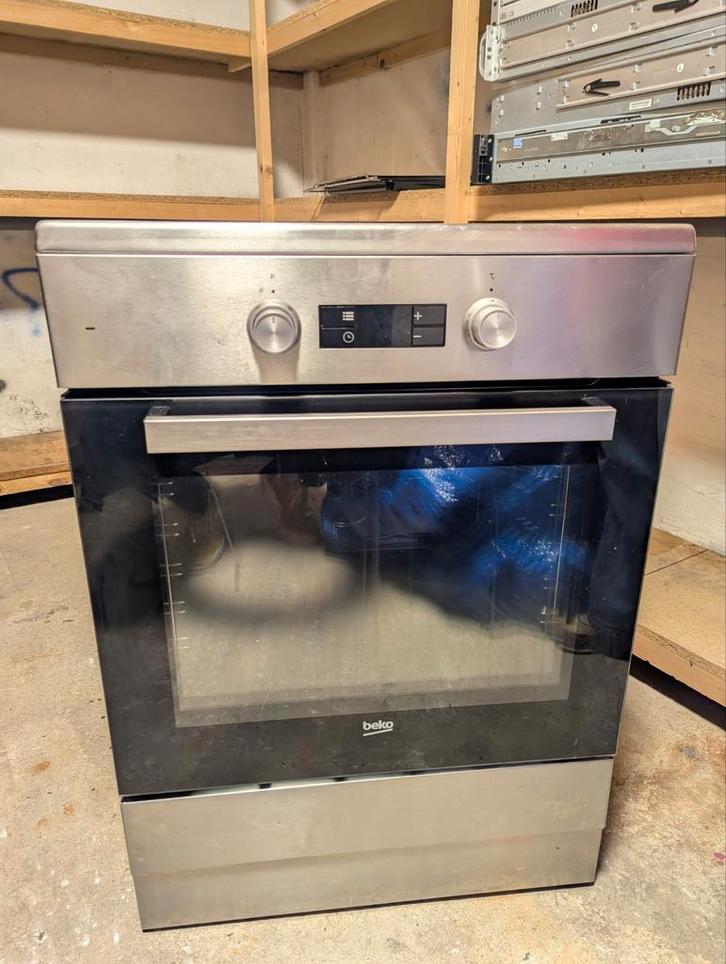 Beko FSM89302GXS Inductie Fornuis, Witgoed en Apparatuur, Fornuizen, Zo goed als nieuw, Vrijstaand, Elektrisch, 4 kookzones, 85 tot 90 cm