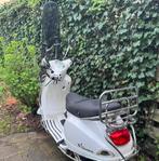 Vespa LX 50 4t, Fietsen en Brommers, Snorfietsen en Snorscooters, Benzine, Vespa, Zo goed als nieuw, Ophalen