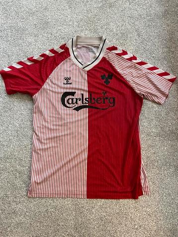 Origineel Denemarken L voetbalshirt beschikbaar voor biedingen