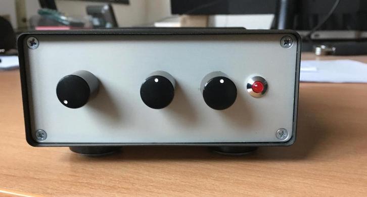 Voorversterker K8084, Audio, Tv en Foto, Versterkers en Receivers, Zo goed als nieuw, Stereo, Minder dan 60 watt, Overige merken