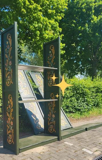 Winkelkast/Handbeschilderde/Bakkersrek/Stellingkast/Kast beschikbaar voor biedingen