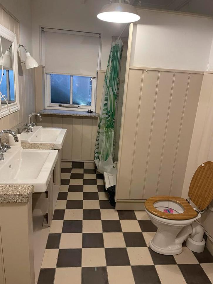 Natuursteen blad met wasbakken - Landelijke badkamer, Huis en Inrichting, Overige Huis en Inrichting, Gebruikt, Ophalen