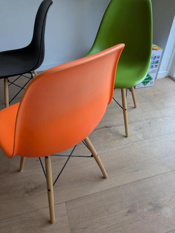 4 x Eames DSW stoelen (replica) beschikbaar voor biedingen