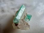 Vanadium Smaragd op kwarts - Mintkleurig, Verzamelen, Mineralen en Fossielen, Ophalen of Verzenden, Mineraal