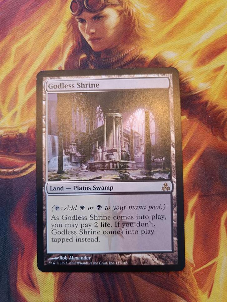 Godless shrine, Hobby en Vrije tijd, Verzamelkaartspellen | Magic the Gathering, Zo goed als nieuw, Losse kaart, Ophalen of Verzenden